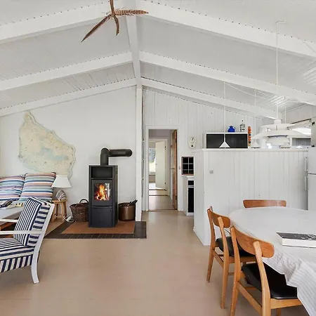 1608-aakirkeby-loftsgardsskoven-5