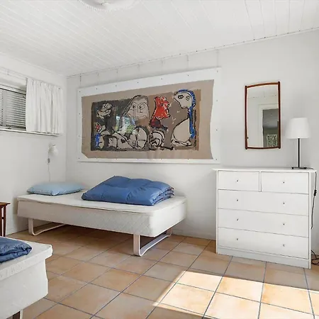 1608-aakirkeby-loftsgardsskoven-5 Casa de Férias *